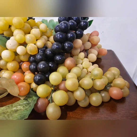 Decorative Artificial Grape Cluster - Picture 5 of 7